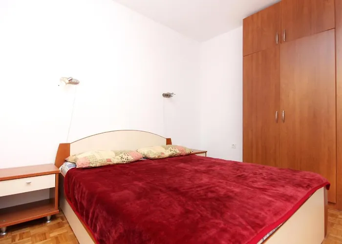 - Diklo 5794a Задар